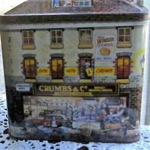 Cute vintage crumb & co. biscuit house tin